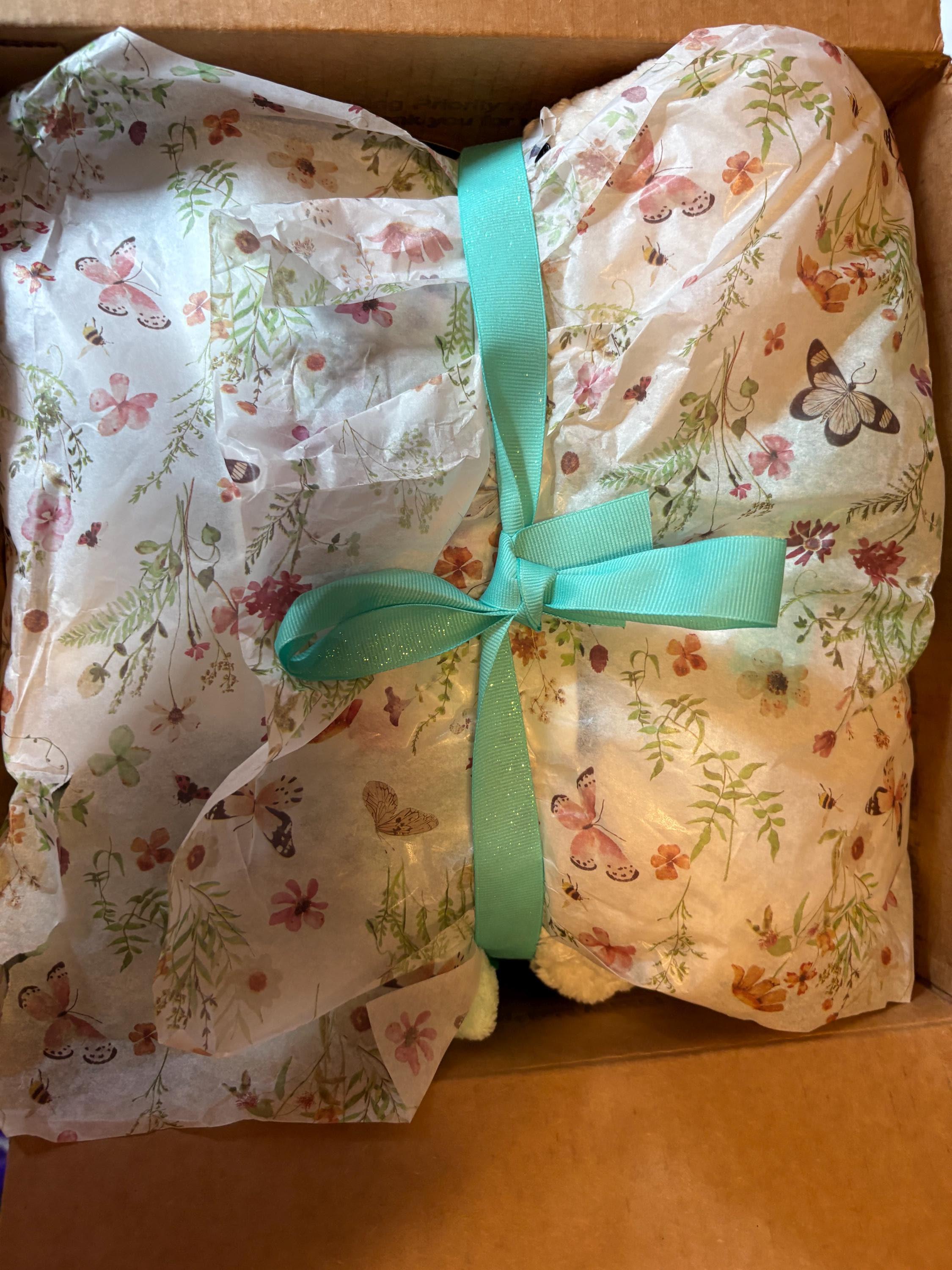 Cozy Romance Book Box | Blind Date with a Book Bundle + Spa Relaxation Kit, 16-18 Items